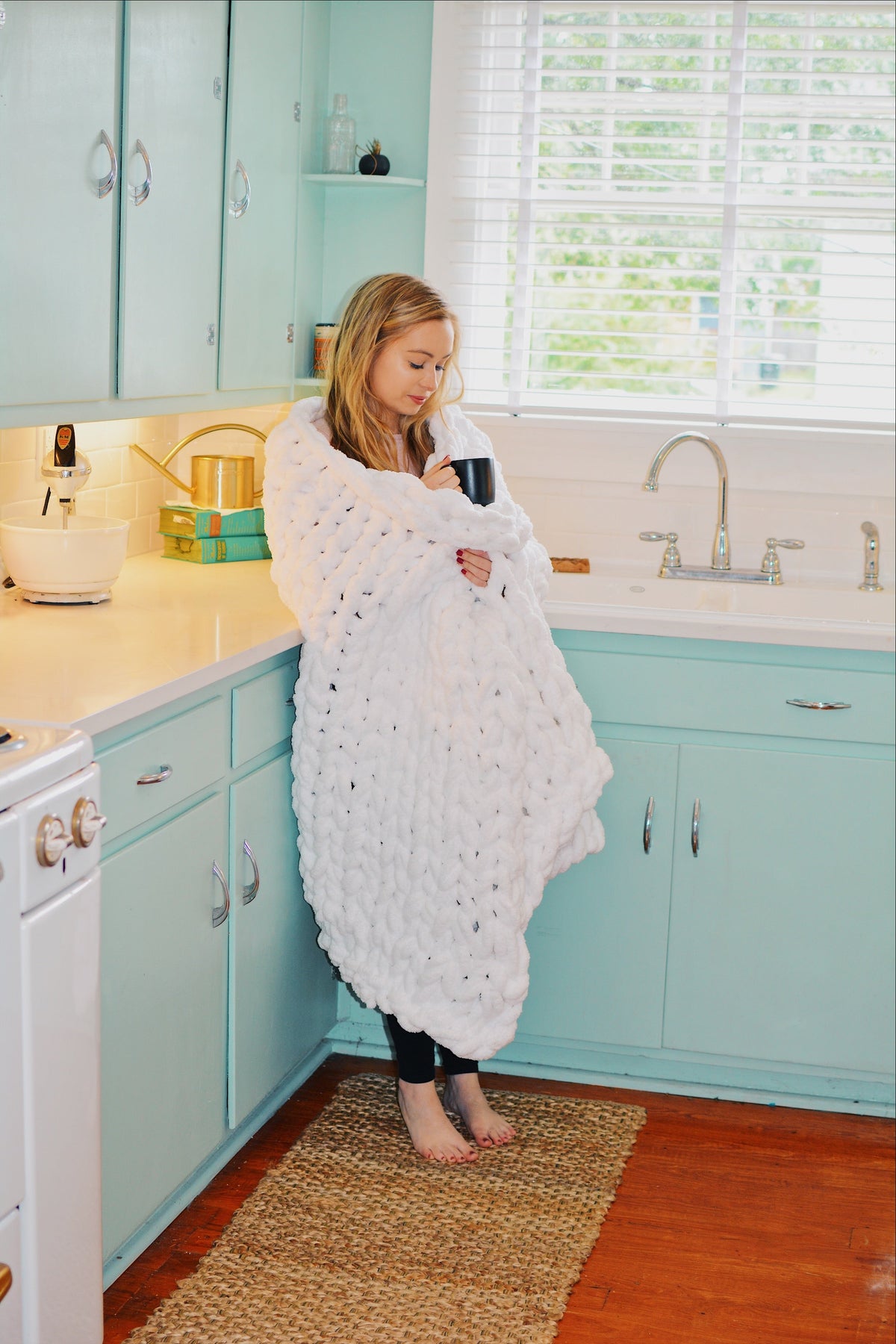 White Chunky Knit Chenille Blanket – Handmade Cozy Throw
