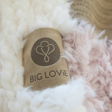 Angel Plush Faux Fur Throw Blanket – Whisper White (48" × 72")