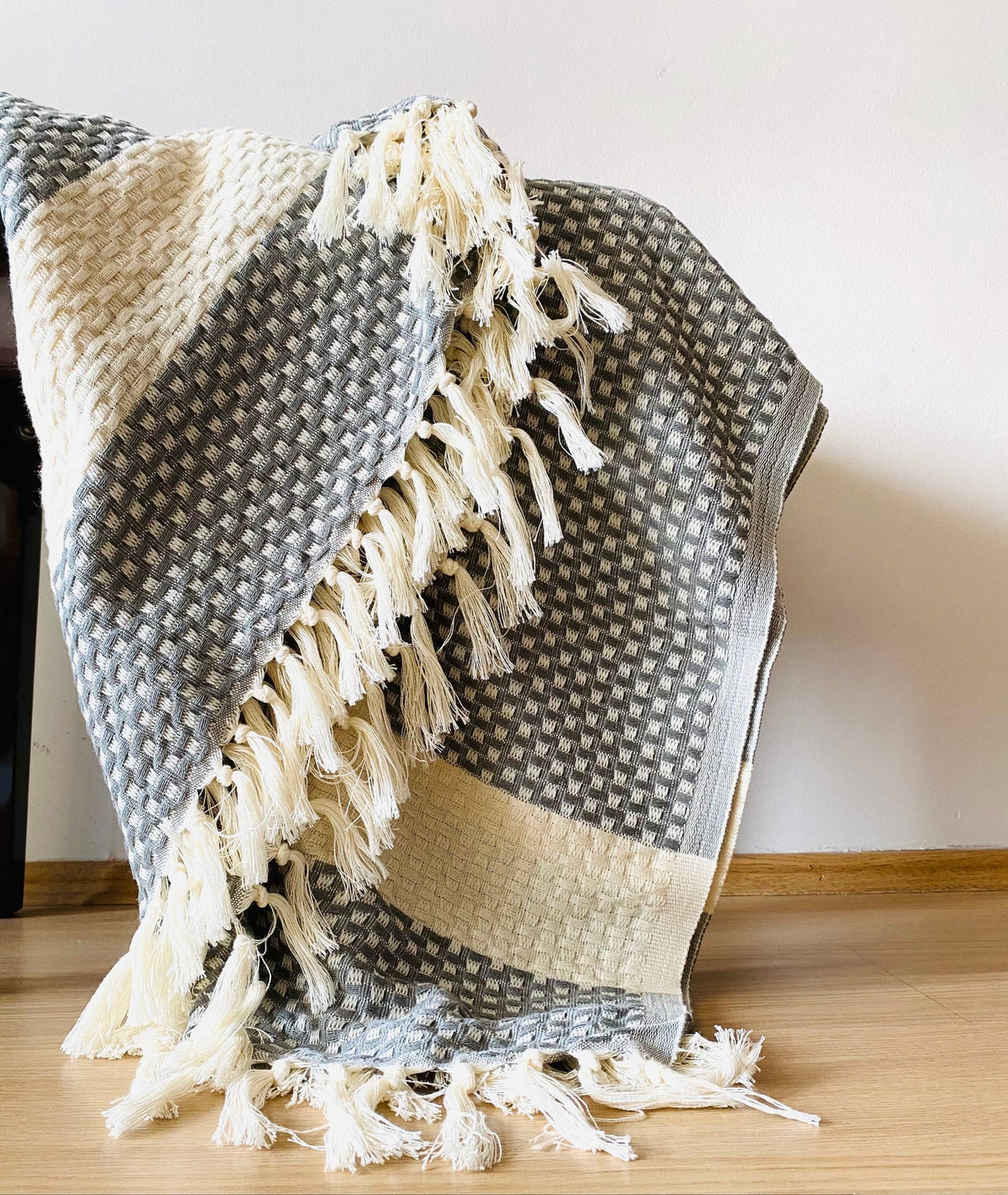 Istanbul Handwoven Cotton Throw Blanket – Soft & Cozy